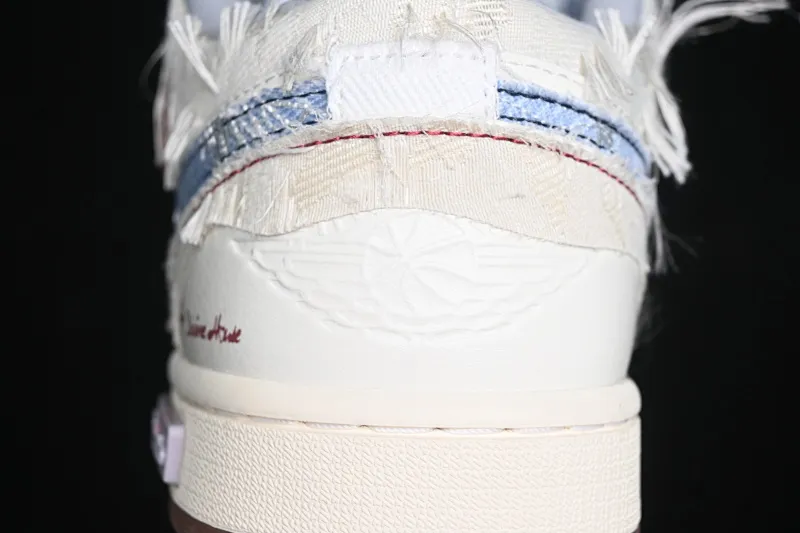 All Categories Air Jordan Jordan Series Basketball Shoes Air Jordan 1 Low Air Jordan 1 Low AJ1 Joe 1 Panda Prank Lead the Dream Lian Lizhi Mi Blue Retro Basketball Shoes FZ5046-041
